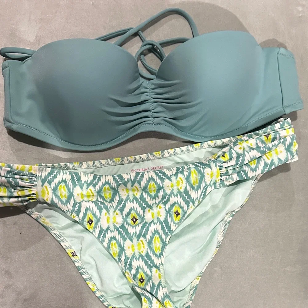 Victoria's Secret Teal and Patterned Bikini - Picture 5 of 9